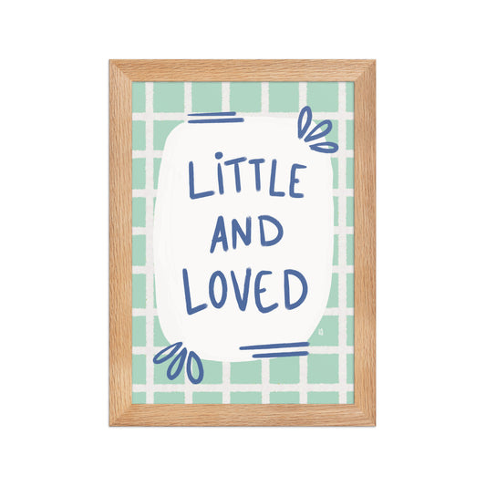 alt = Póster Little and Loved - Kago Studio