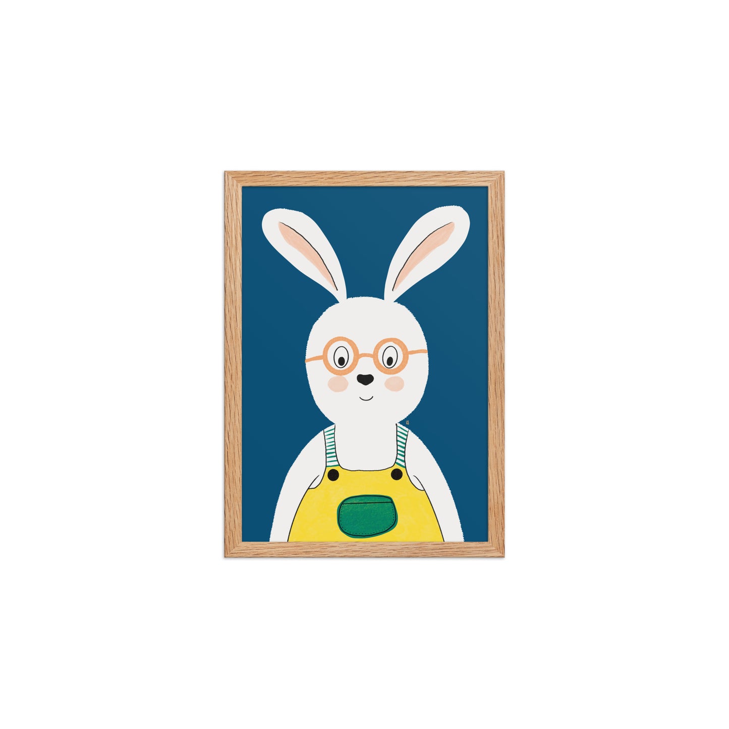 alt="Póster infantil conejo con salopeta y gafas sobre papel mate grueso – decoración adorable para cuarto de niños"