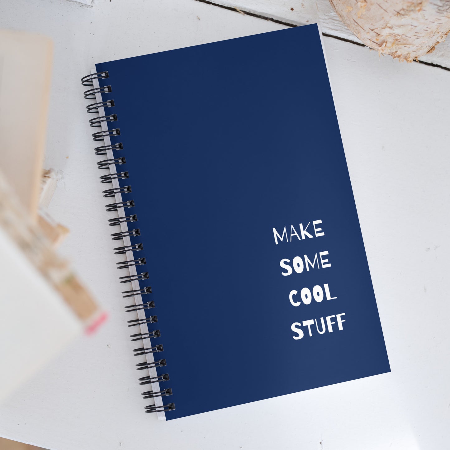 alt="Libreta Cool Stuff – cuaderno creativo de anillas con diseño floral, 100 páginas punteadas para embarazo, recetas o journaling"
