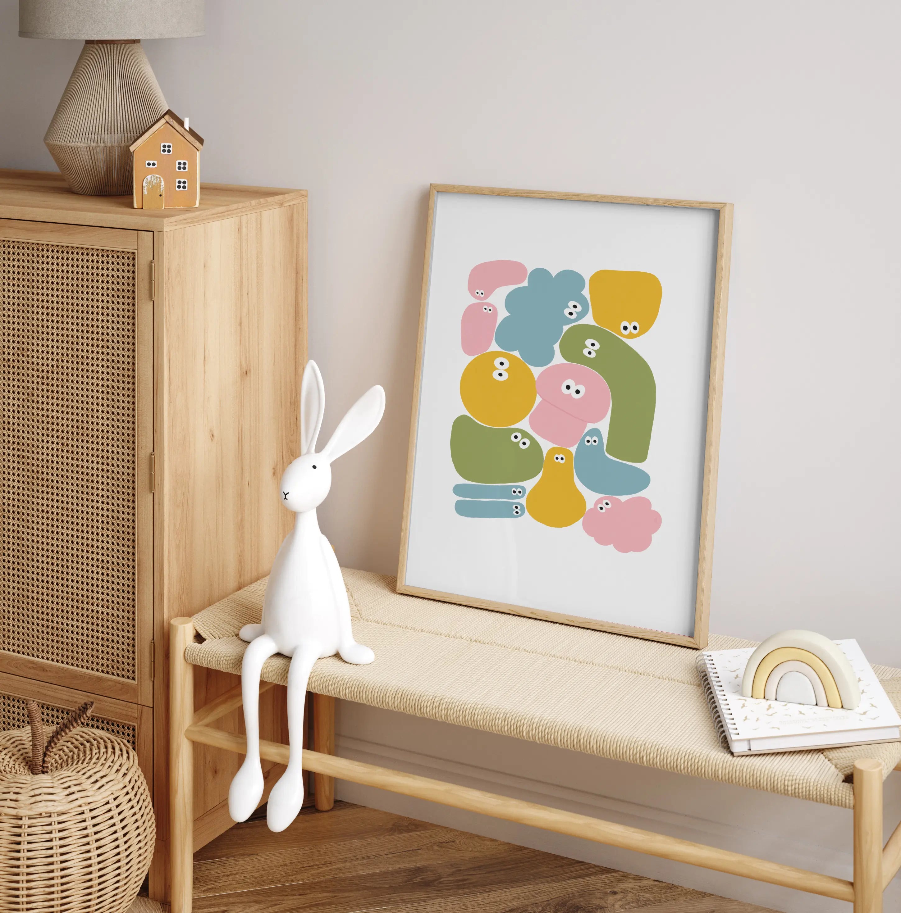 Póster infantil Jojo - edición limitada decorando una habitación colorida y divertida.