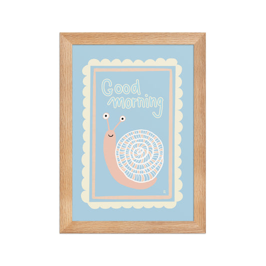 alt = Póster Hola mi caracol con marco - Kago Studio