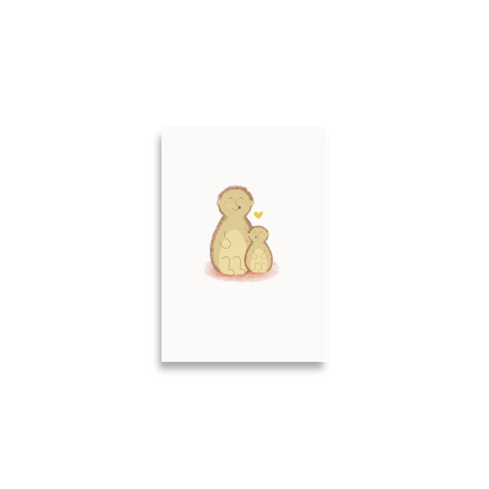 alt="Póster infantil Mamá y peque en papel mate grueso – decoración divertida y original para habitación de niños"
