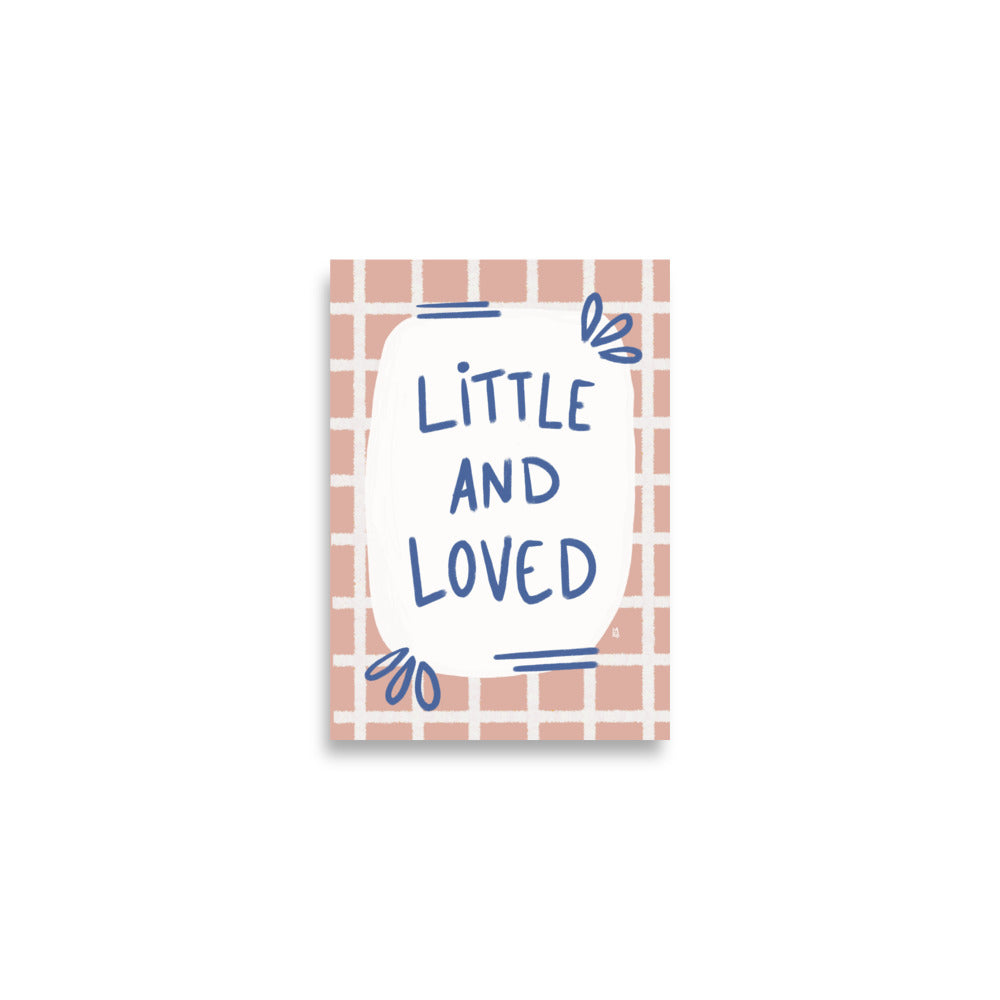 alt= Póster Little and loved - Kago Studio